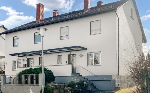 Mehrgenartion unter einem Dach und großzügigem Hintergarten, zentrumsnah in Fürth (Odw)